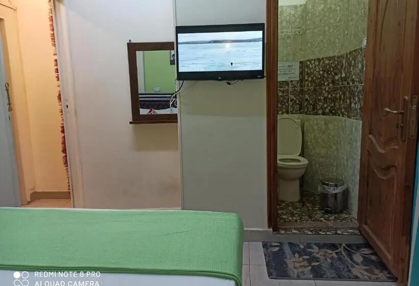 اتاق استاندارد یک نفره, Golden Star Hostel