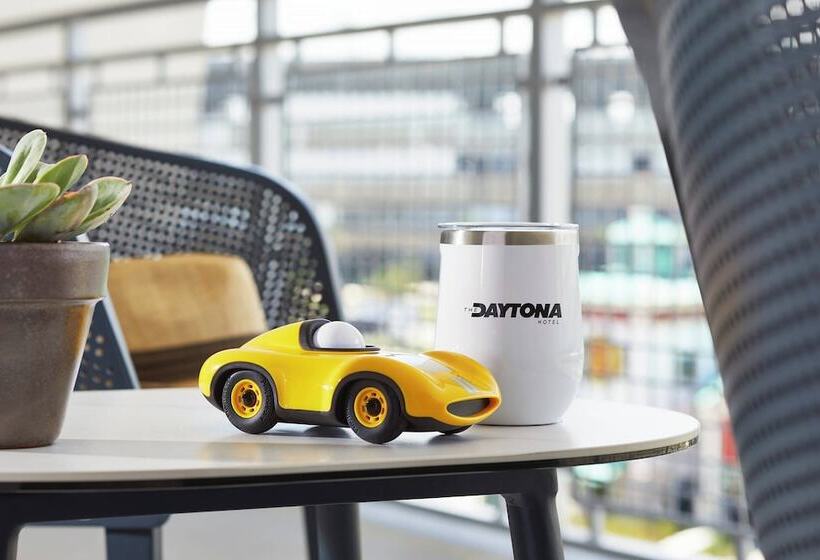 جناح تنفيذي مع بلكونة, The Daytona, Autograph Collection