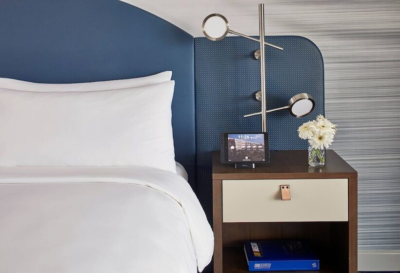 جناح تنفيذي مع بلكونة, The Daytona, Autograph Collection