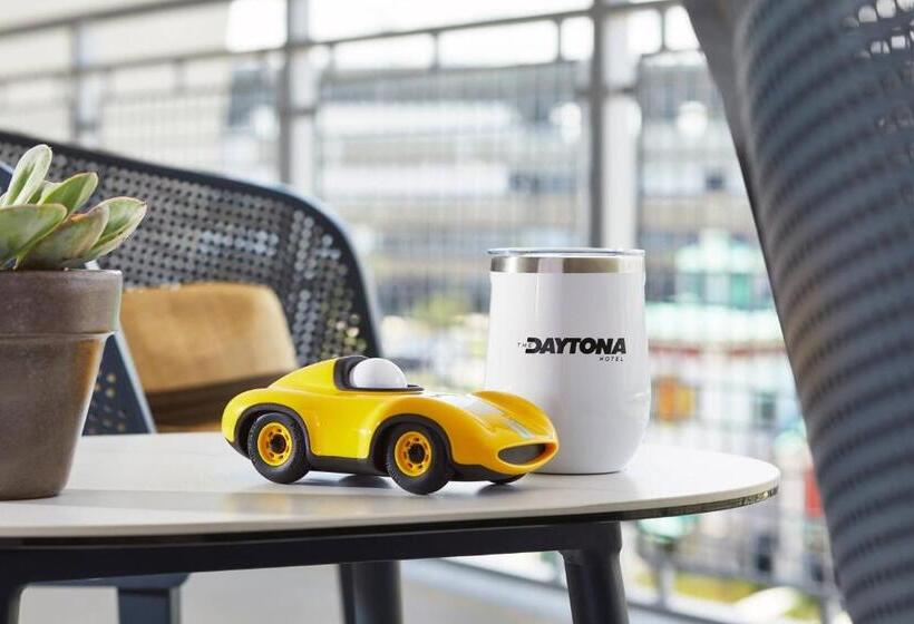 جناح إدارى سرير كينج, The Daytona, Autograph Collection