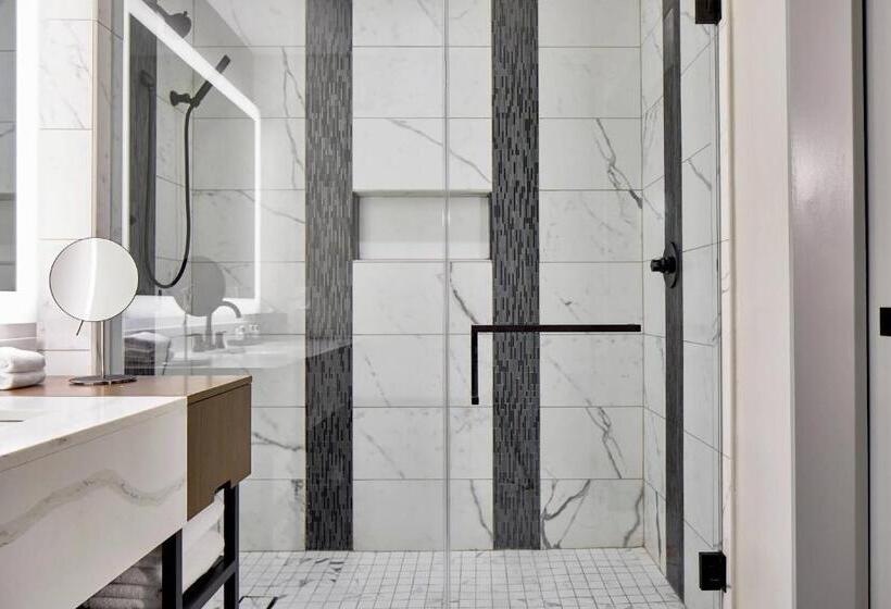 جناح إدارى سرير كينج, The Daytona, Autograph Collection