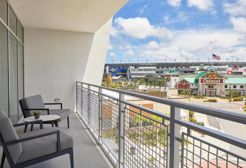 جناح تنفيذي مع بلكونة, The Daytona, Autograph Collection