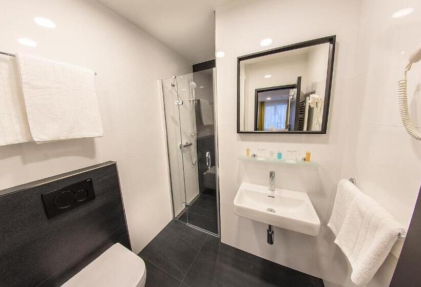 اتاق استاندارد, Valcha