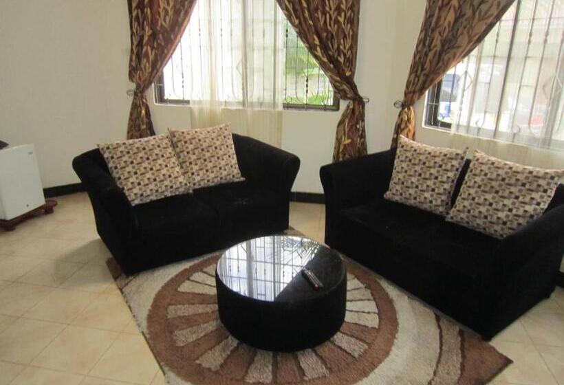 بنجلو ديلوكس, Jakicha Motel