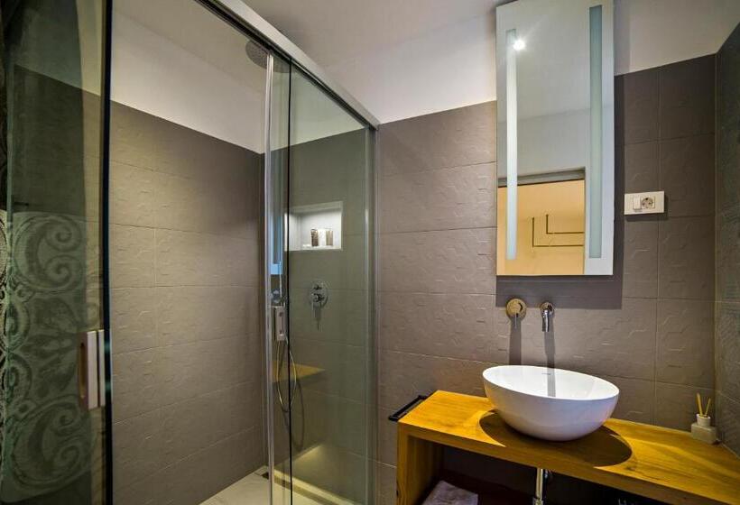 اتاق لوکس, Memento B&b Piran