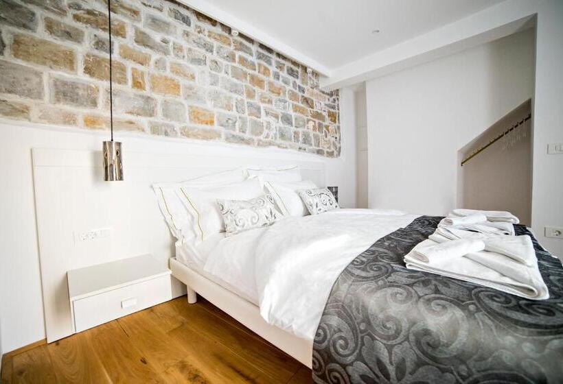 اتاق استاندارد با بالکن, Memento B&b Piran