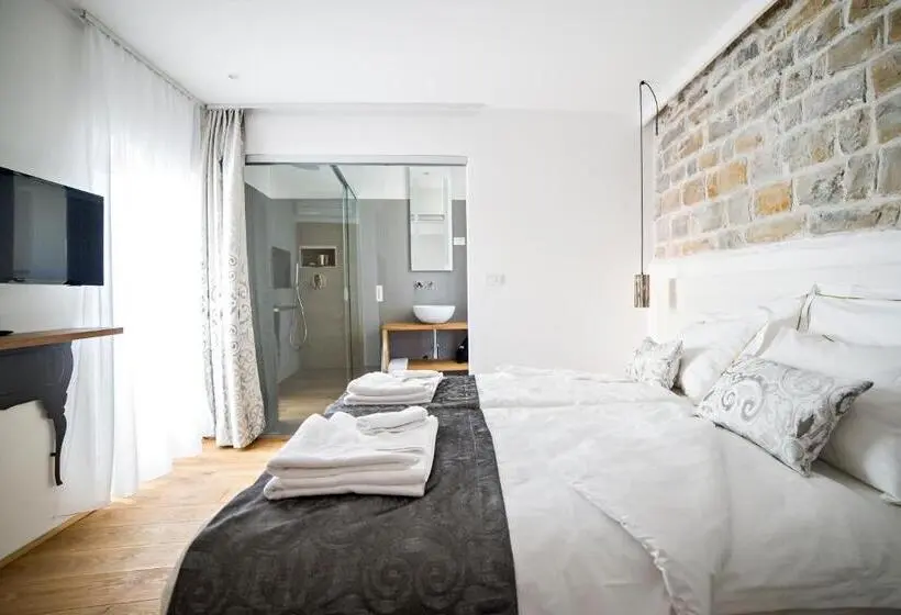 اتاق استاندارد با بالکن, Memento B&b Piran