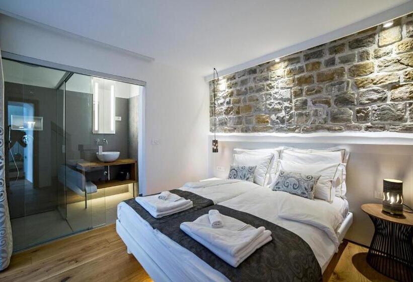 اتاق استاندارد با بالکن, Memento B&b Piran