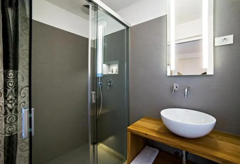 اتاق استاندارد با بالکن, Memento B&b Piran