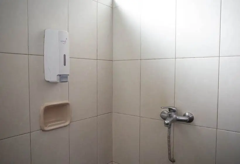 スタンダードルーム, Reddoorz Near Taman Kota Lapang Merdeka Sukabumi