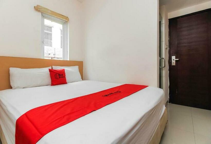 Номер Стандарт, Reddoorz Plus Near Galaxy Bekasi