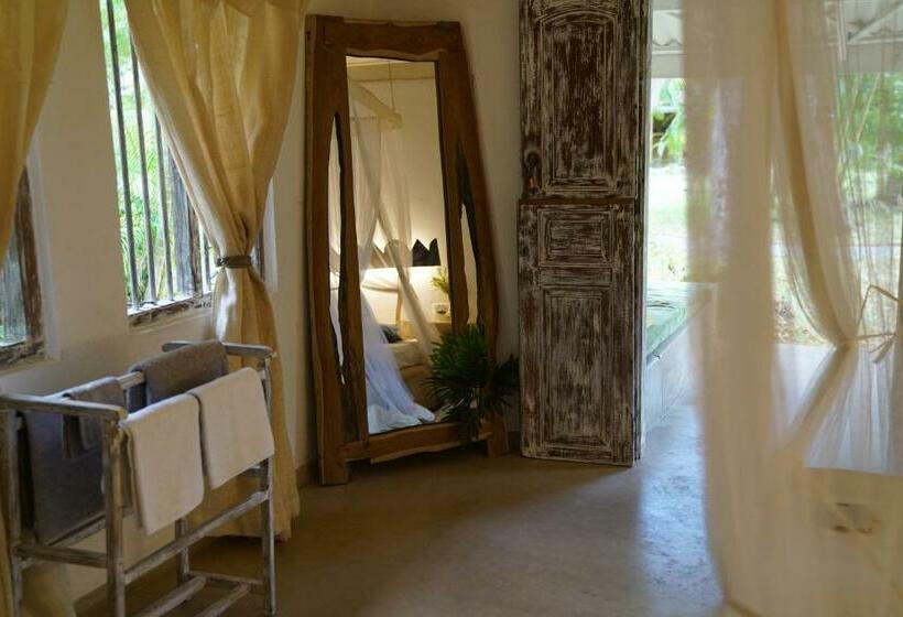 带花园景观的标准洋房, Five