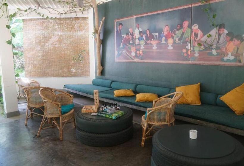 带花园景观的标准洋房, Five