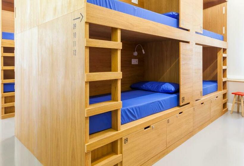 تختخواب در اتاق مشترک, Acolá Hostel