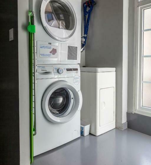 تختخواب در اتاق مشترک, Acolá Hostel