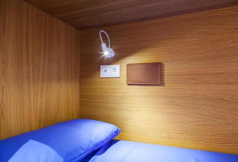 تختخواب در اتاق مشترک, Acolá Hostel