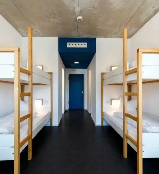 ルームシェアのワンベッド, Jugendherberge Schweinfurt