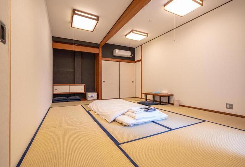 חדר סטנדרטי לארבעה עם חדר אמבטיה משותף, 4s Stay Awaikeda Ekimae