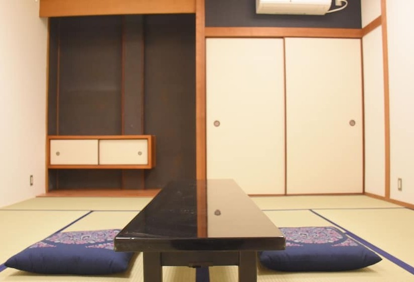 חדר סטנדרט לארבעה, 4s Stay Awaikeda Ekimae
