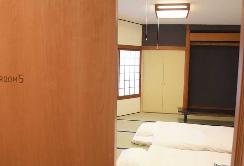 غرفة قياسية رباعية, 4s Stay Awaikeda Ekimae