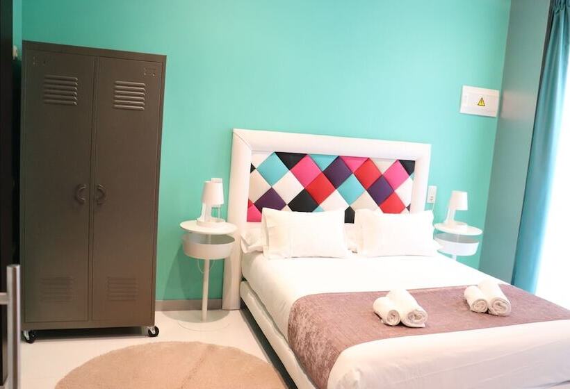 سوییت جونیور, Freedom