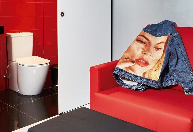 اتاق استاندارد, Freedom