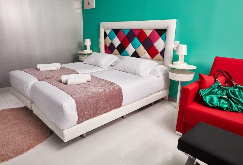 Superior Interior Room, Freedom