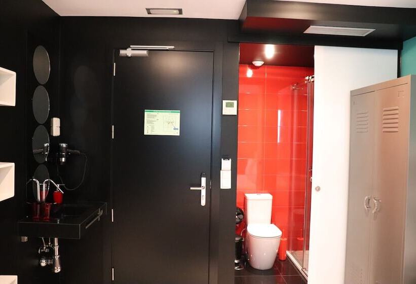 Superior Interior Room, Freedom