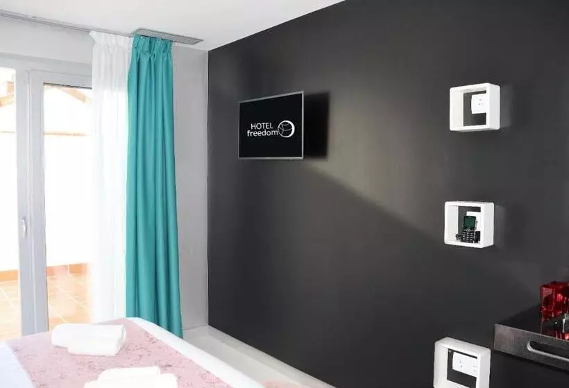 Superior Room with Terrace, Freedom