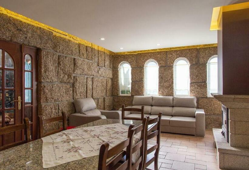 בית, 3 חדרי שינה, The Oak´s Wolf Country House
