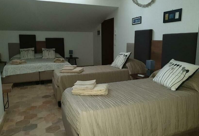 Perhehuone Puutarhanäkymä, Agriturismo Agliastro