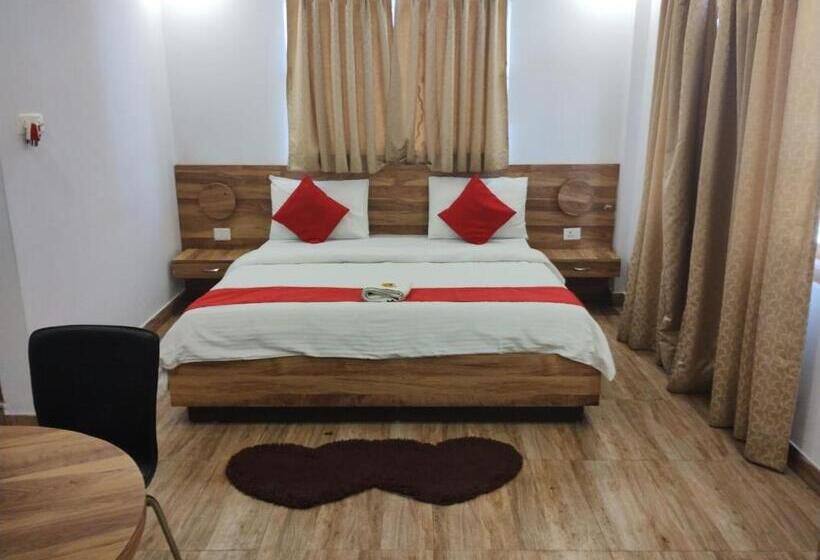 家庭间, La Castle Residency