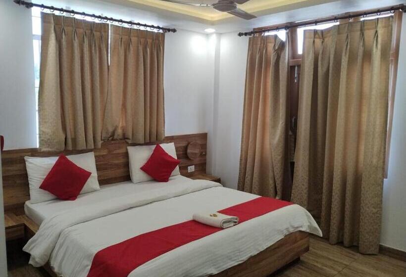 家庭间, La Castle Residency