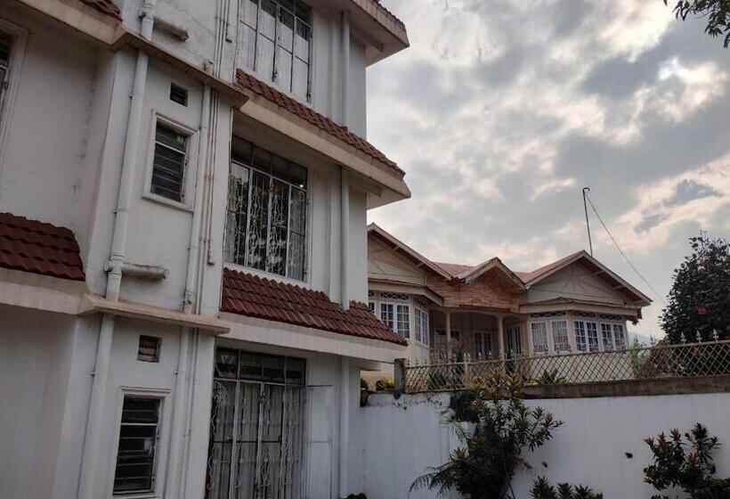 家庭间, La Castle Residency