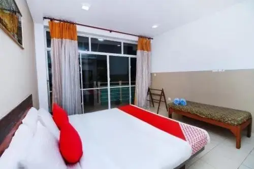 オーシャンビューデラックスルームバルコニー付き, Ran Dhara Beach Resort