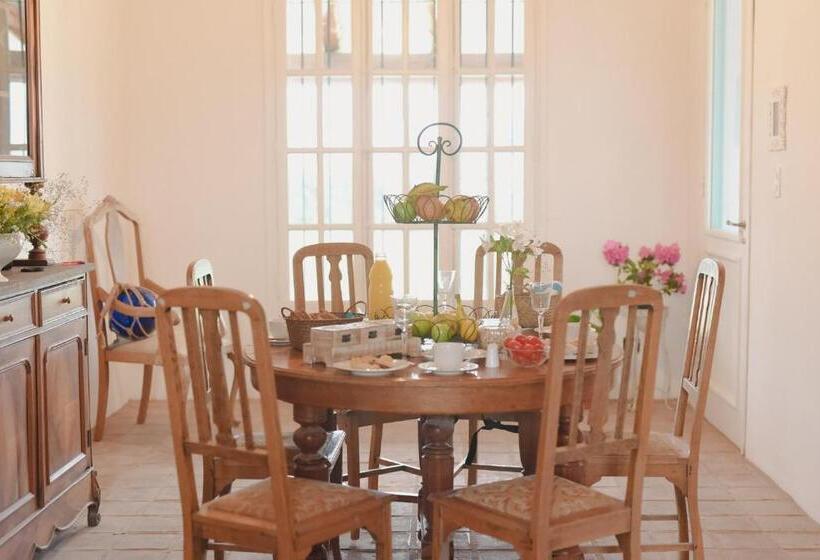 سوییت خانوادگی, Villa Trinidad Guesthouse