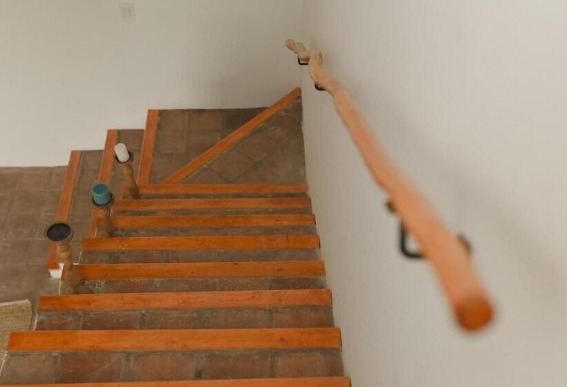 اتاق لوکس با بالکن, Villa Trinidad Guesthouse