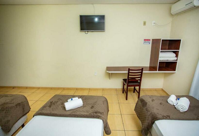 スタンダードトリプルルーム, Zandoná