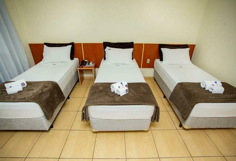 スタンダードトリプルルーム, Zandoná