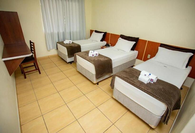 スタンダードトリプルルーム, Zandoná