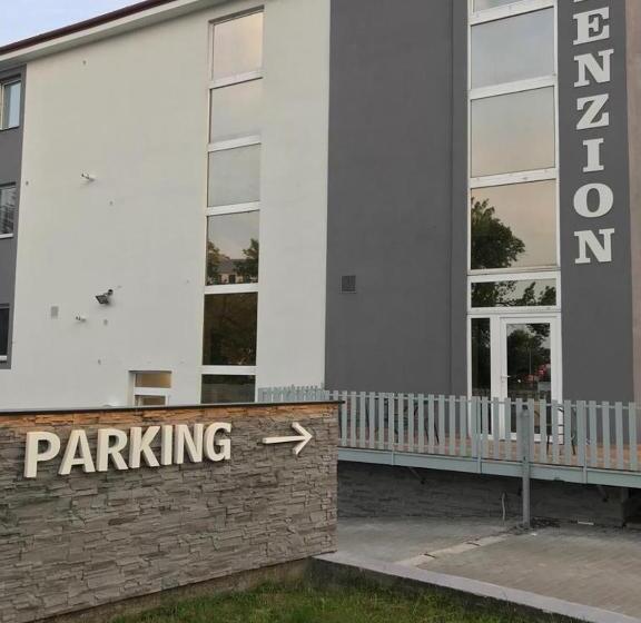 Номер Стандарт Трехместный, Penzion Stella