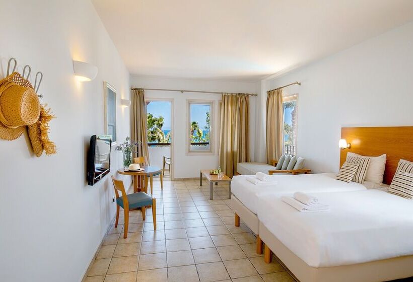 Студия Стандарт Вид на Море, Louis Althea Beach