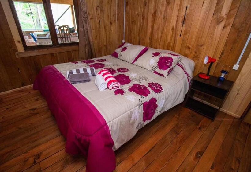 اتاق استاندارد سه تخته با سرویس بهداشتی مشترک, Hospedaje Familiar Nicomacc