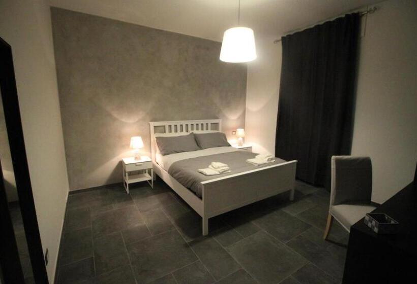 اتاق استاندارد سه نفره, Il Rifugio Degli Artisti