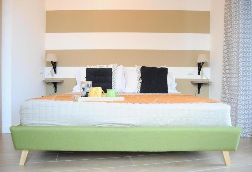 اتاق لوکس, The Corner 180 Suite