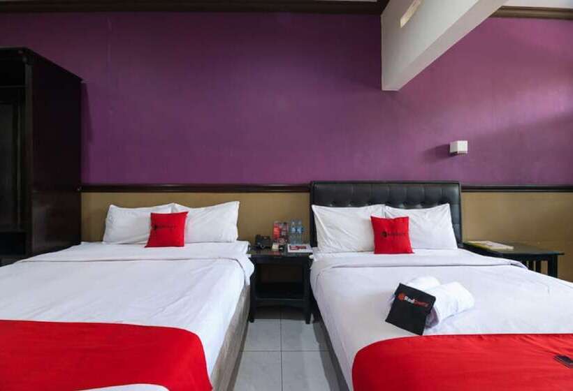 Люкс, Reddoorz @ Urip Sumoharjo