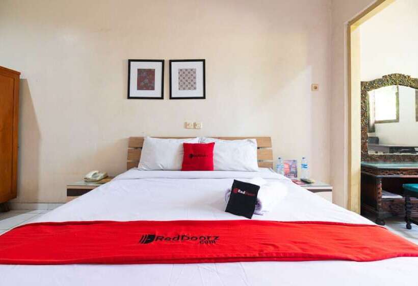 Номер Economy, Reddoorz @ Urip Sumoharjo