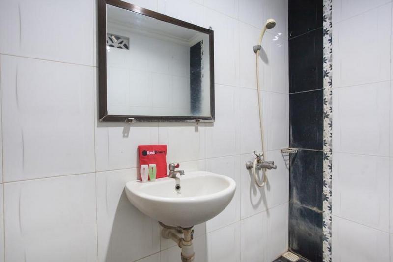 Номер Стандарт, Reddoorz @ Urip Sumoharjo