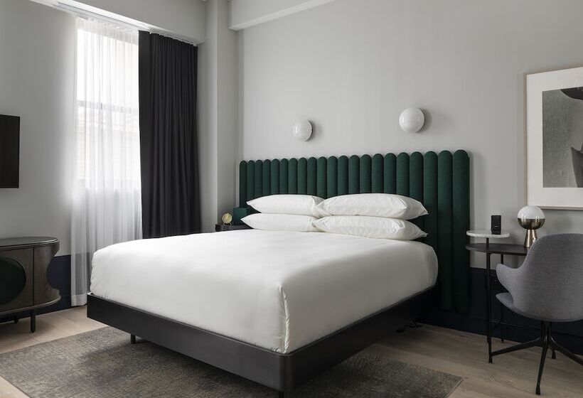 جناح, Woodlark Hotel Portland