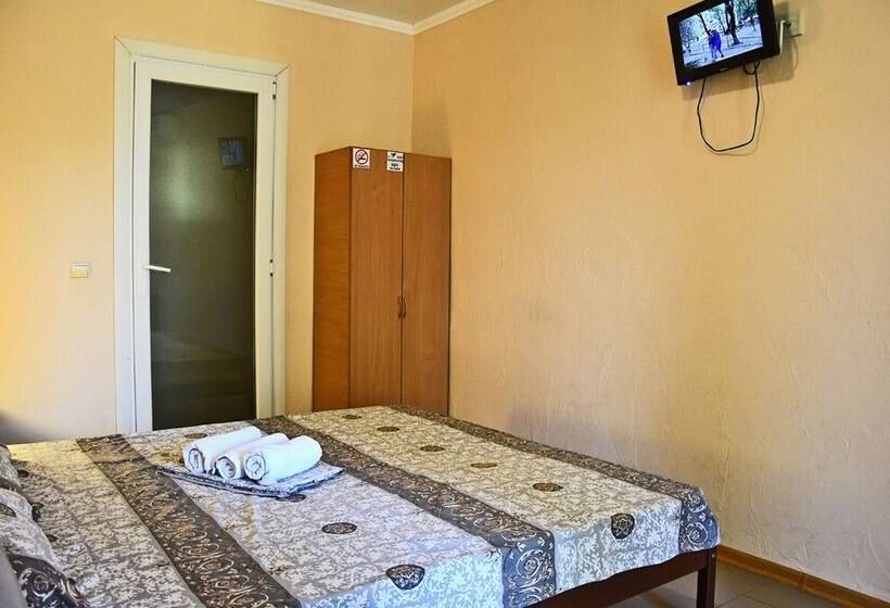 اتاق لوکس سه تخته, Pivdenna Sofia